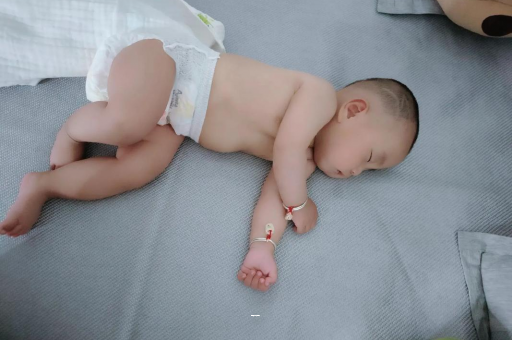 大悟宝宝突然很多眼屎